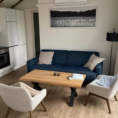 Bright Cabin Camp In Karrebaeksminde *